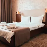 Hotel Yesterday